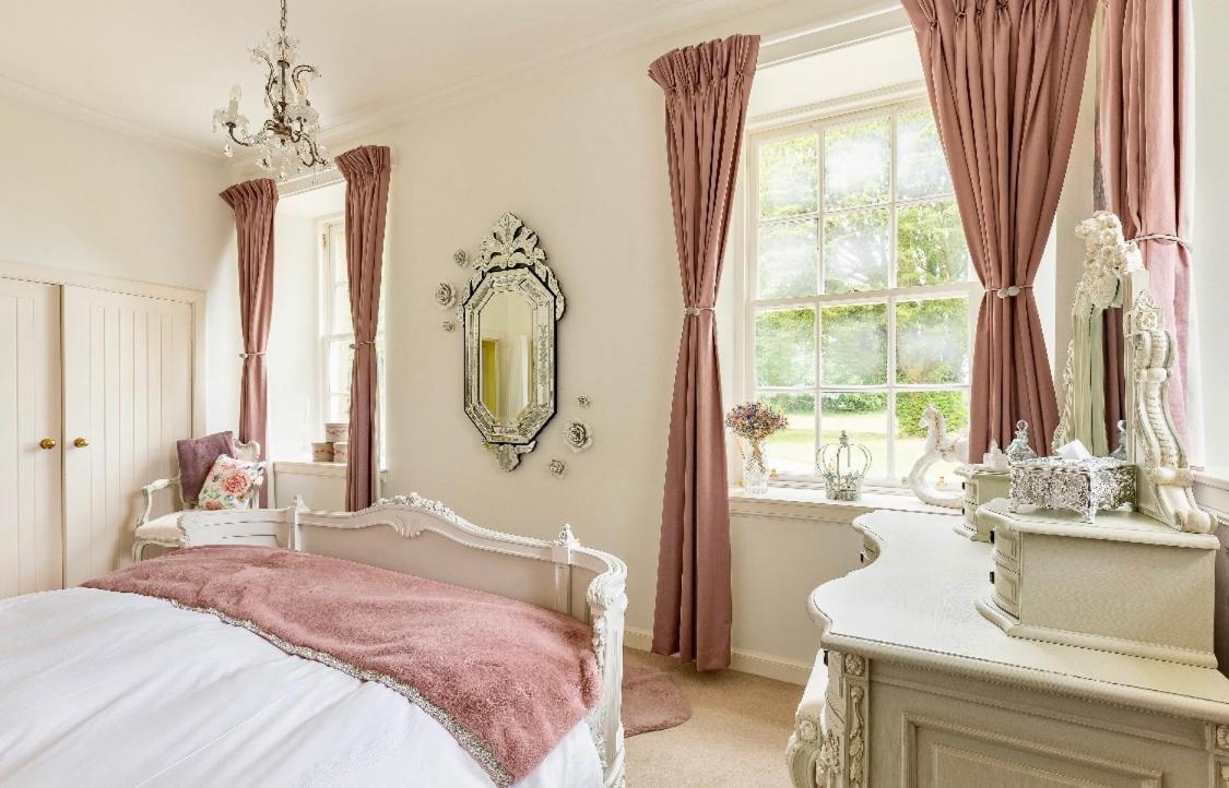 Private Room & Bathroom In Manor House Maybole 外观 照片